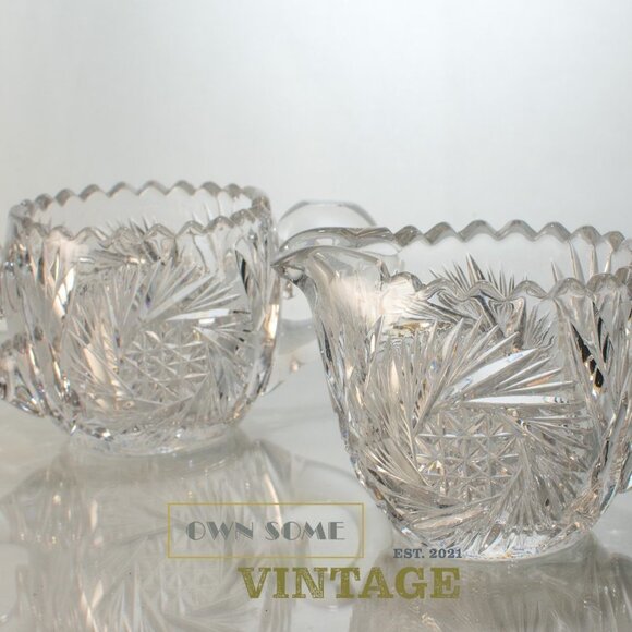 VINTAGE Pressed Glass Sugar Bowl and Creamer Set - Perfect For Coffee or Tea Set - Picture 7 of 7
